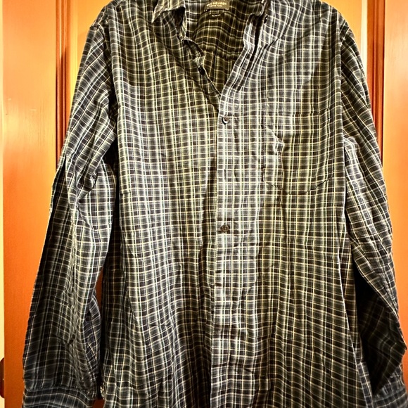 MENS WEAR: Size small and medium. Used good or Brand new - Picture 9 of 10